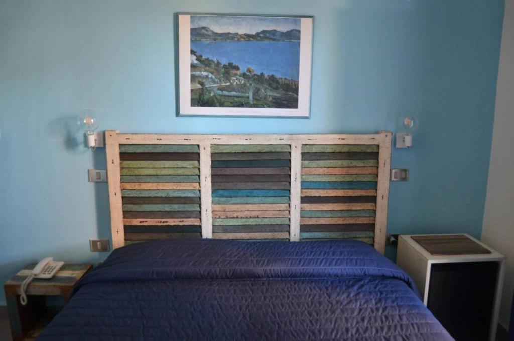 Hotel Kon Tiki San Vincenzo Oda fotoğraf
