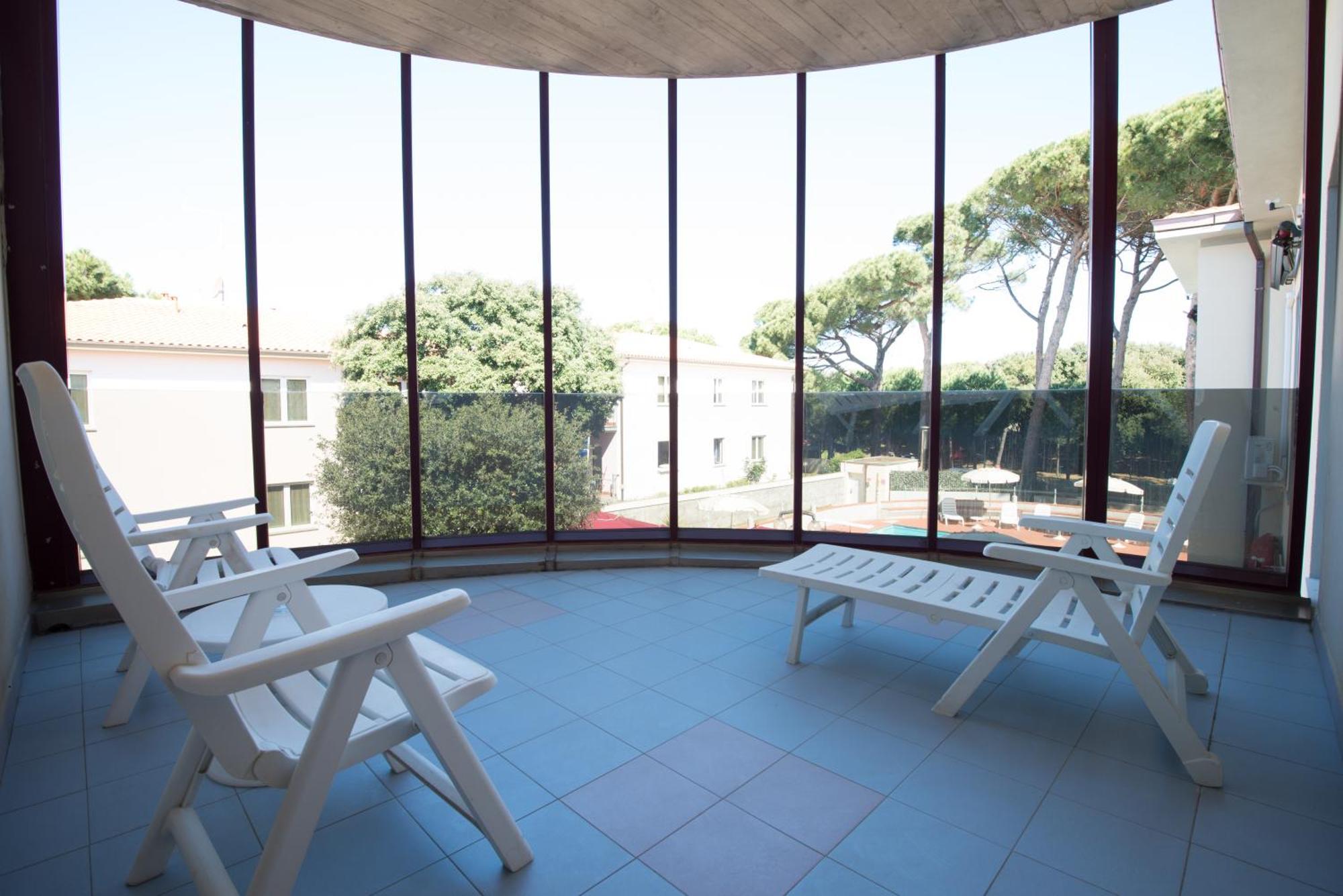 Hotel Kon Tiki San Vincenzo Oda fotoğraf