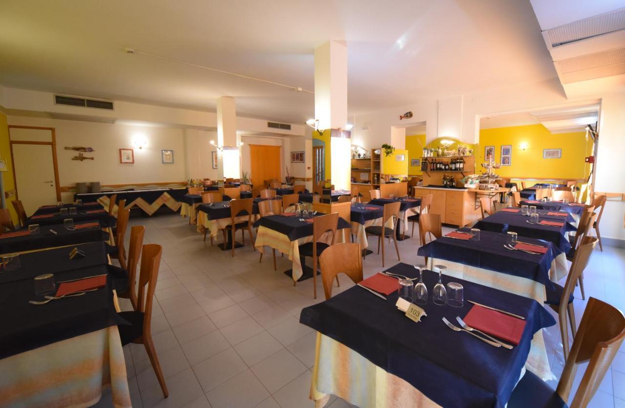 Hotel Kon Tiki San Vincenzo Dış mekan fotoğraf