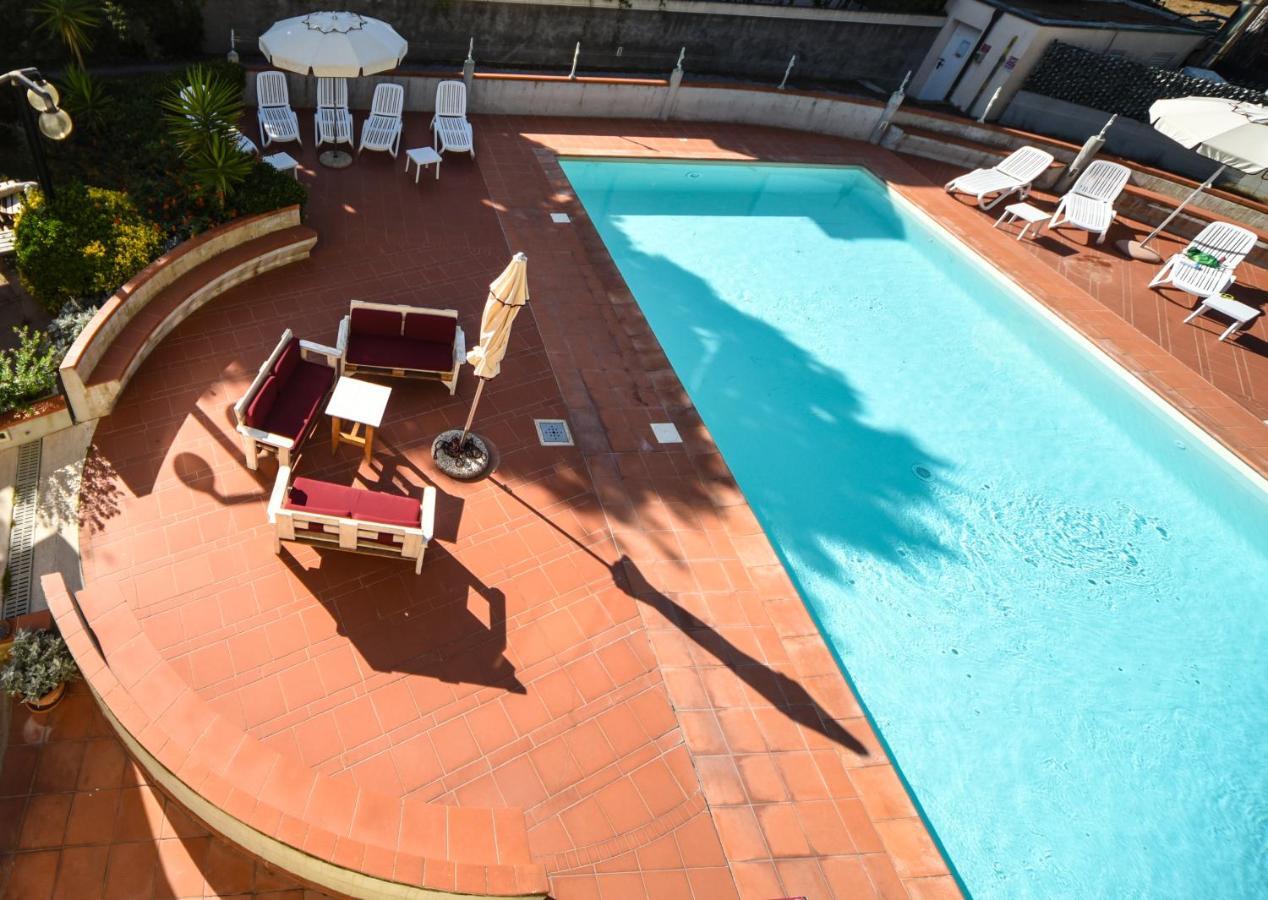 Hotel Kon Tiki San Vincenzo Dış mekan fotoğraf